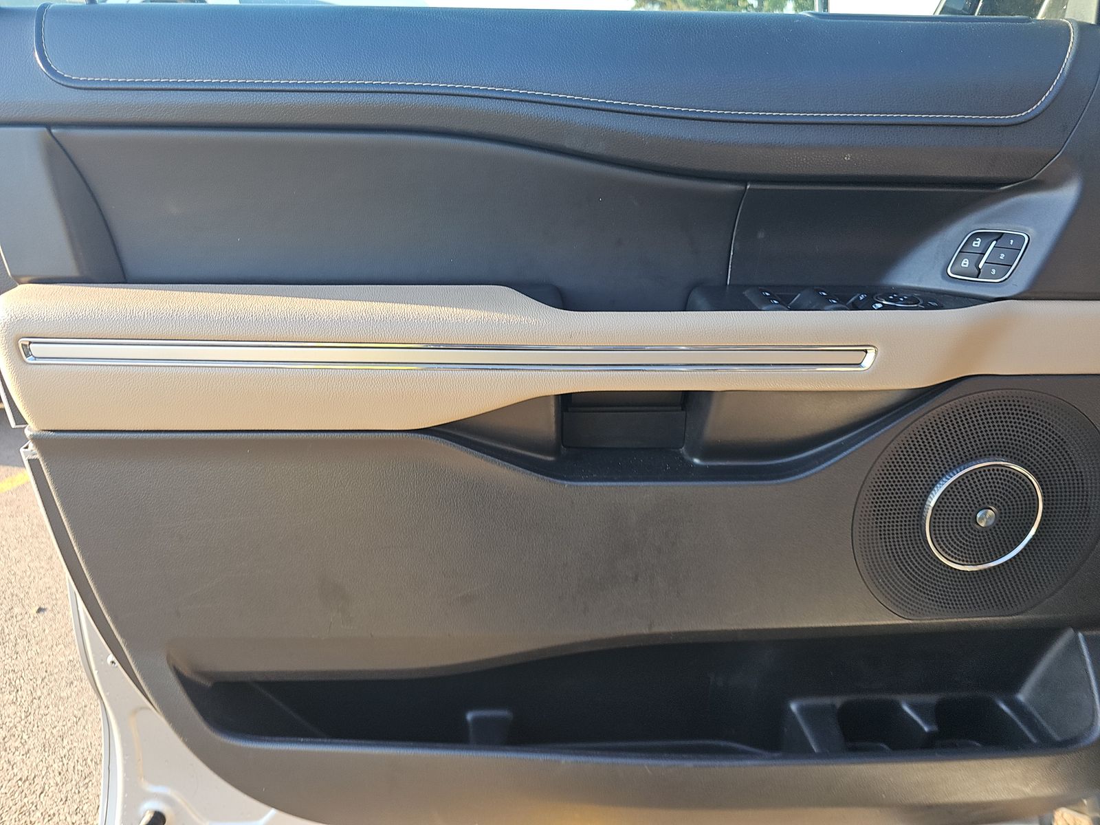 FORD EXPEDITION MAX - 4