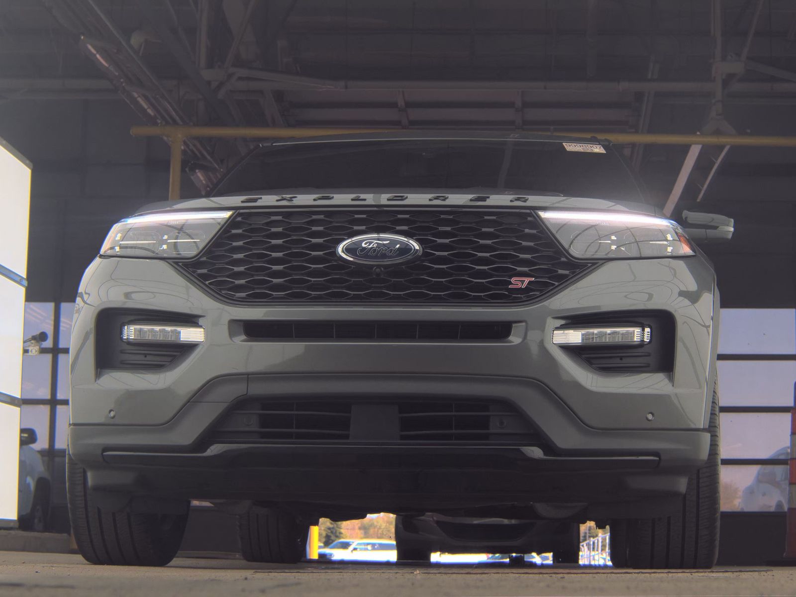 FORD EXPLORER - 4