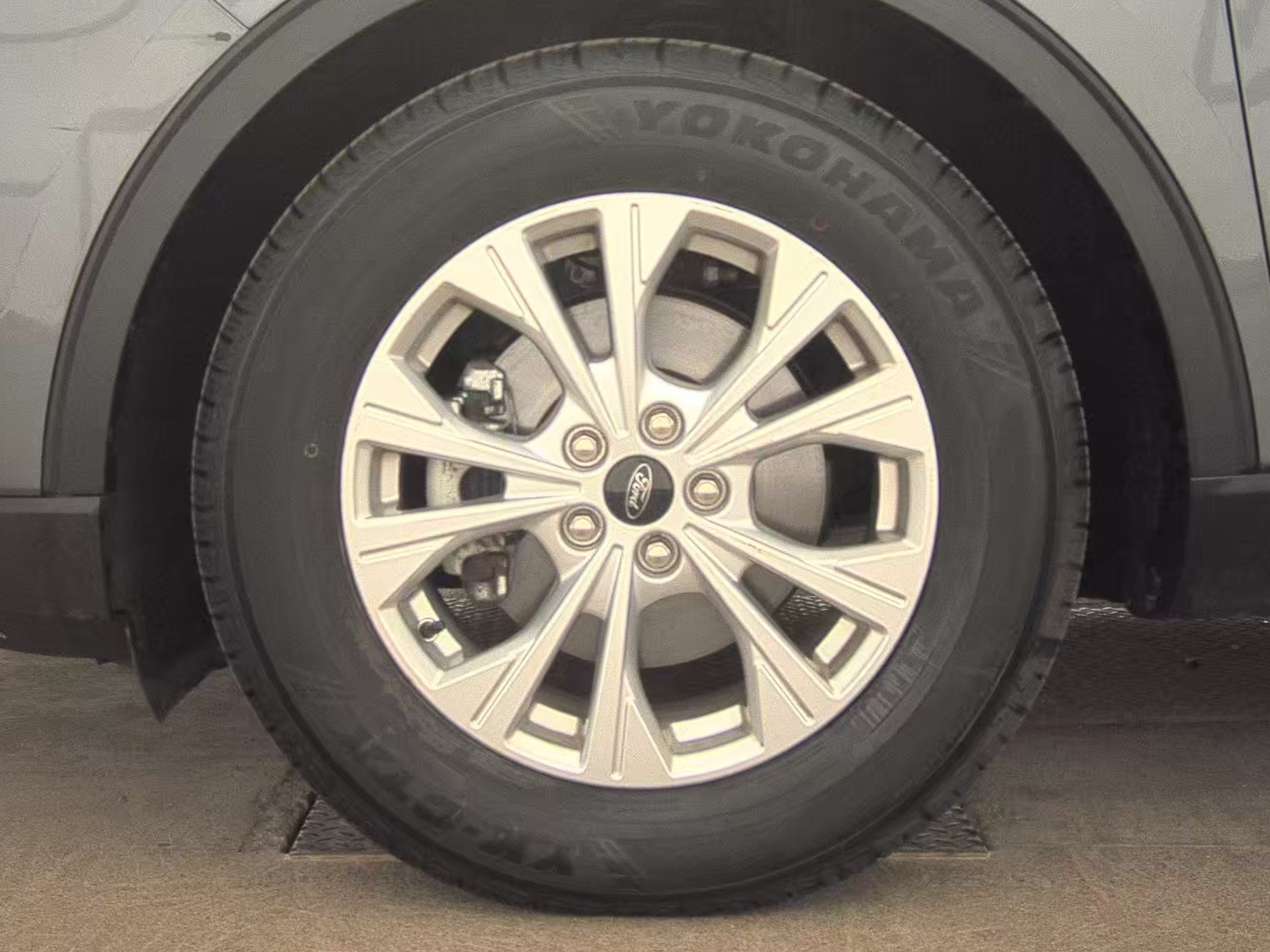 FORD ESCAPE - 10