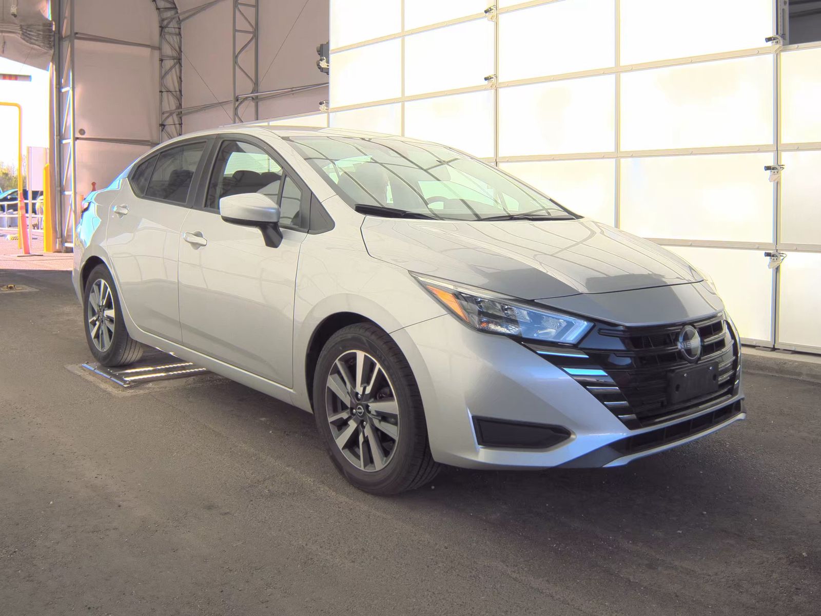 NISSAN VERSA - 5