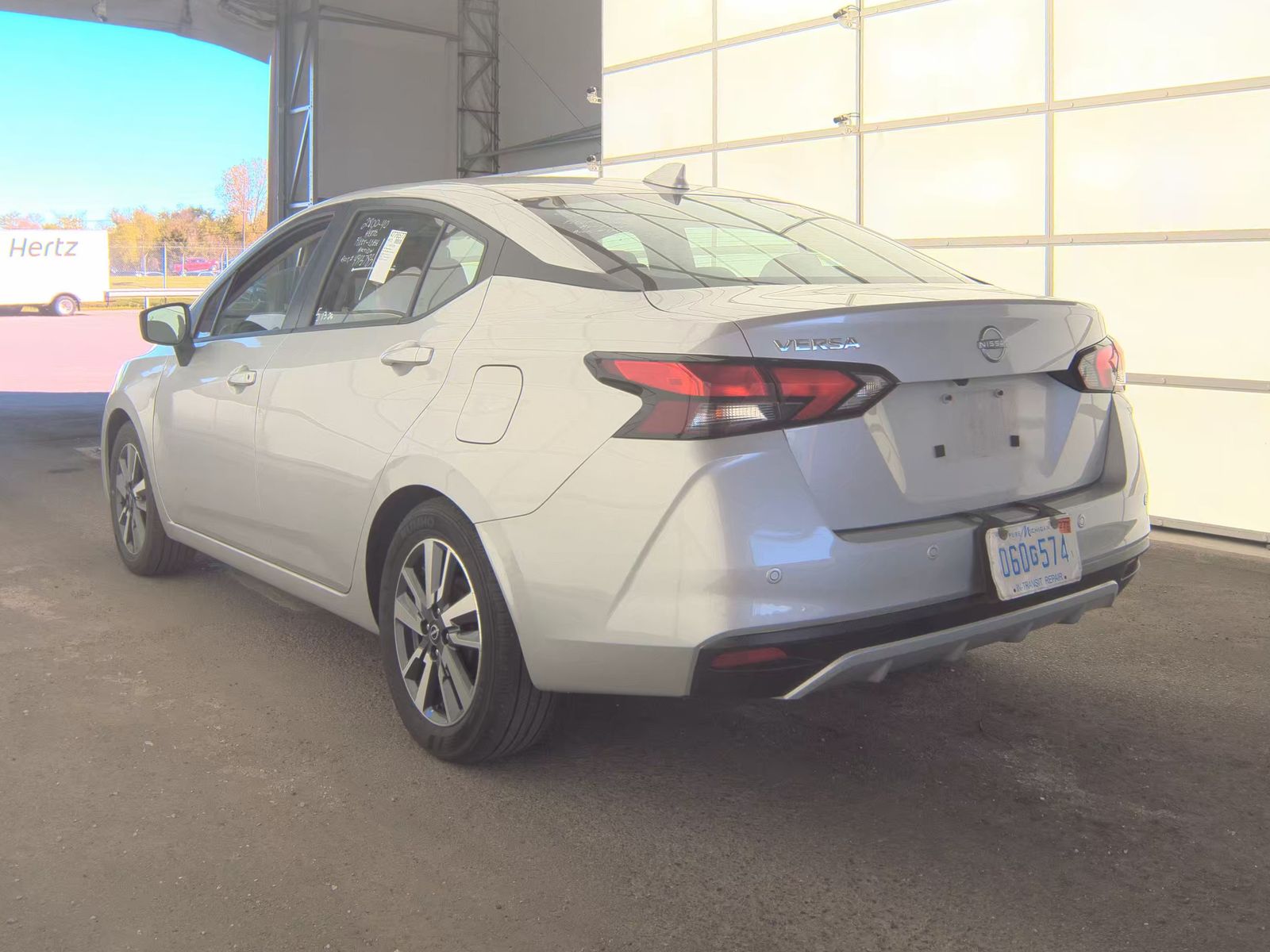 NISSAN VERSA - 9