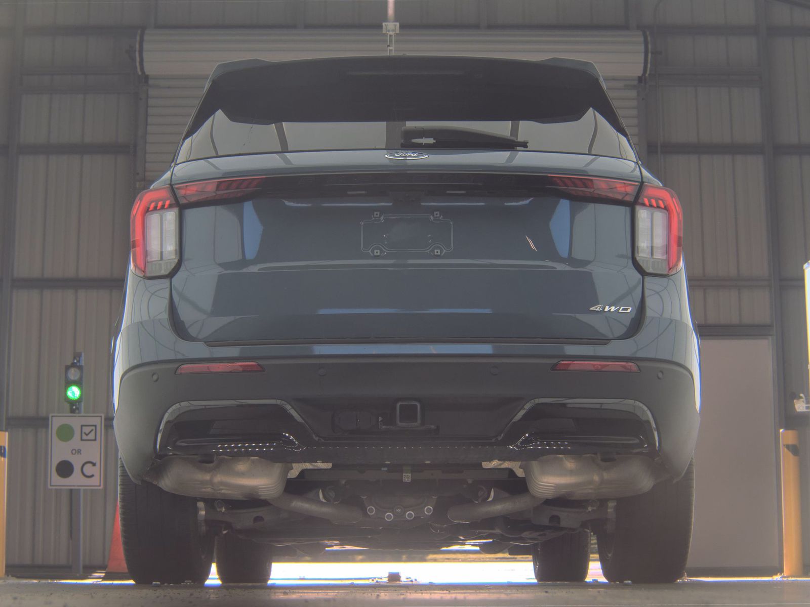 FORD EXPLORER - 8