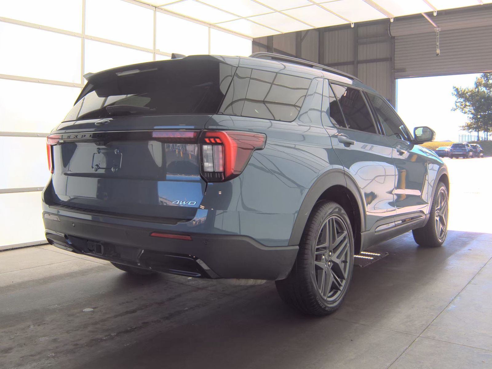 FORD EXPLORER - 6