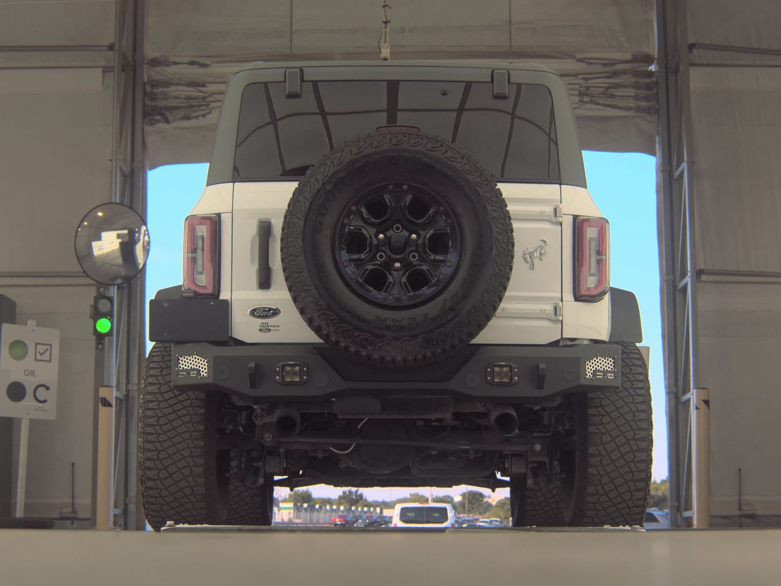 FORD BRONCO - 8