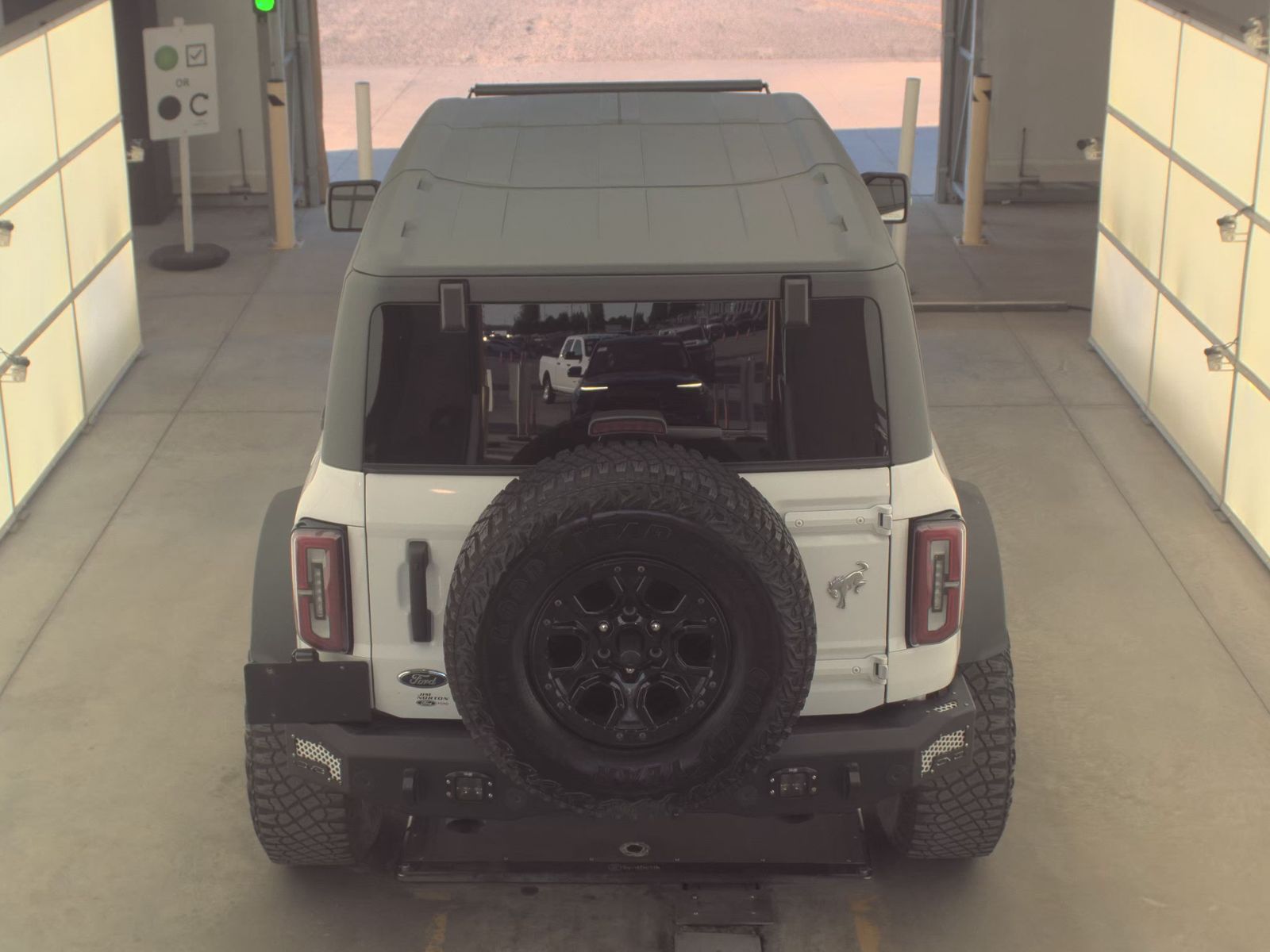 FORD BRONCO - 7