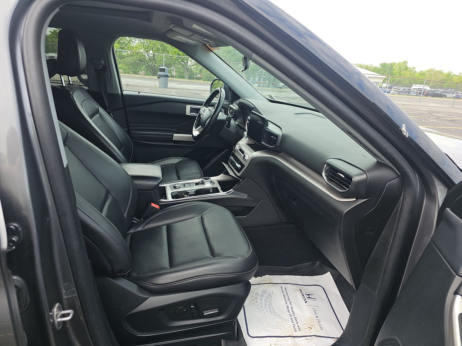 FORD EXPLORER - 9