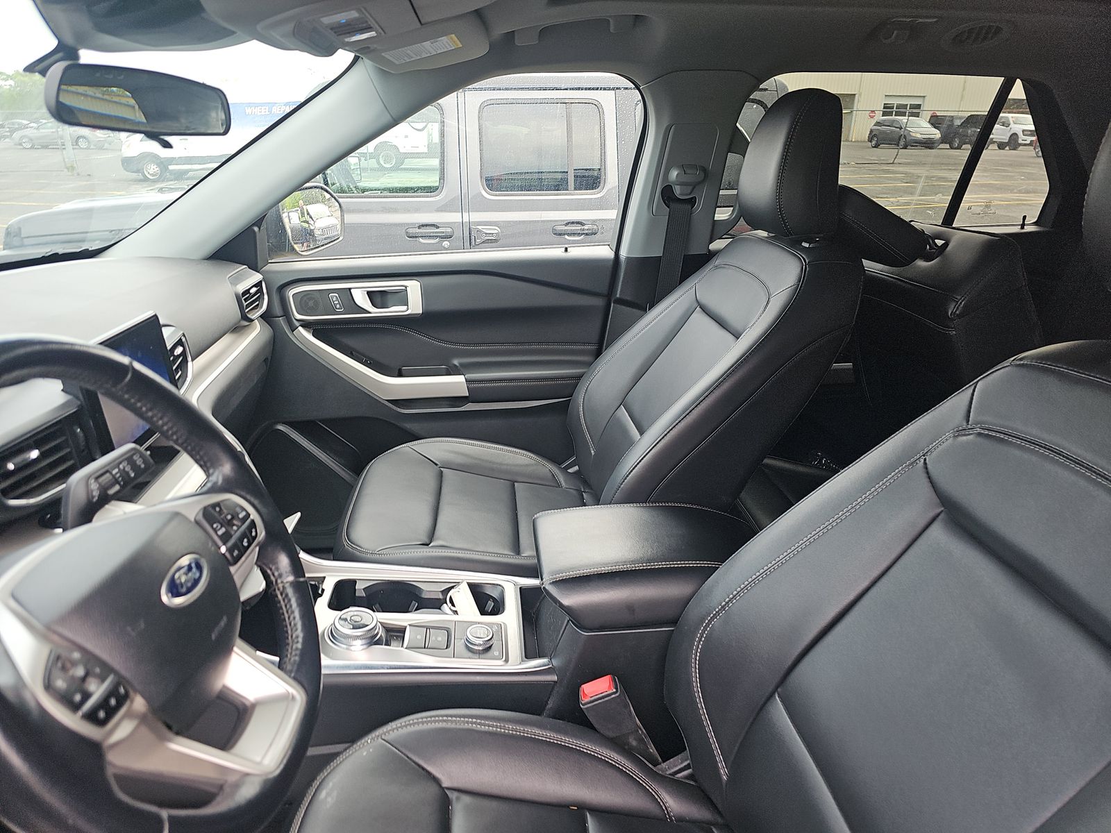 FORD EXPLORER - 8