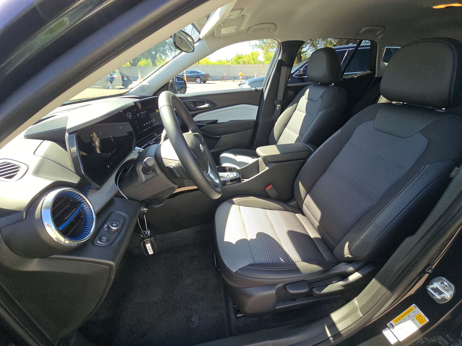 CHEVROLET TRAX - 8