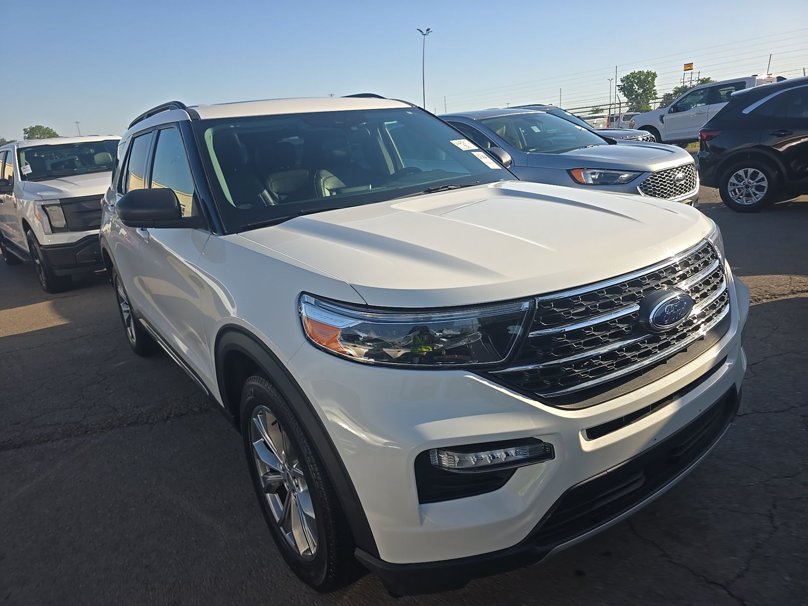 FORD EXPLORER - 4