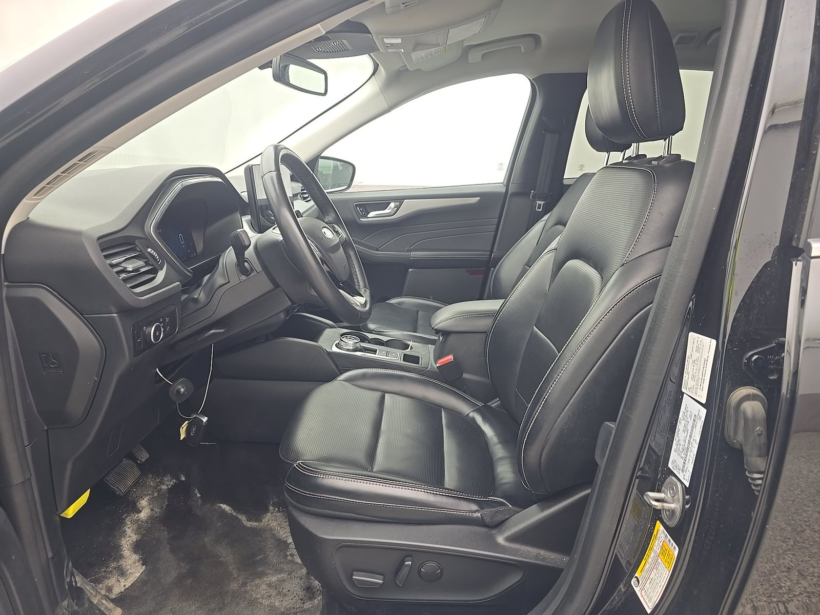 FORD ESCAPE - 8