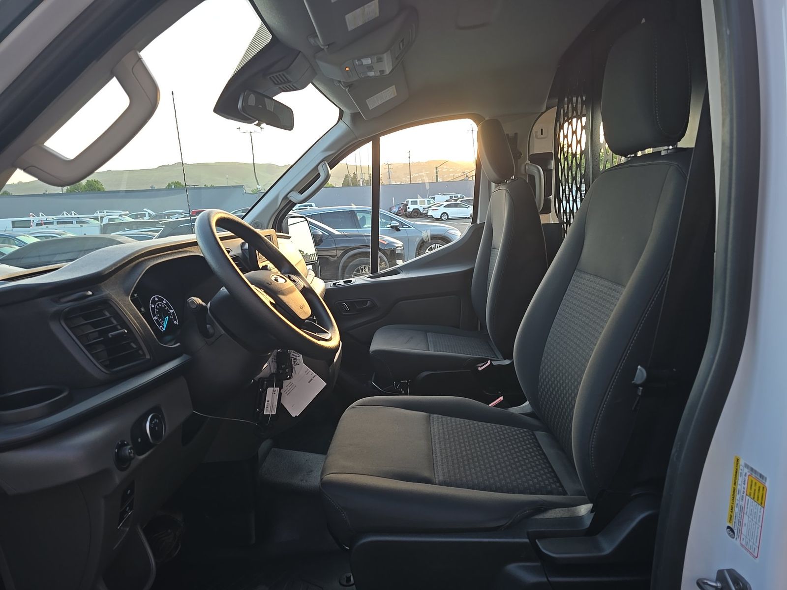 FORD TRANSIT 250 - 8