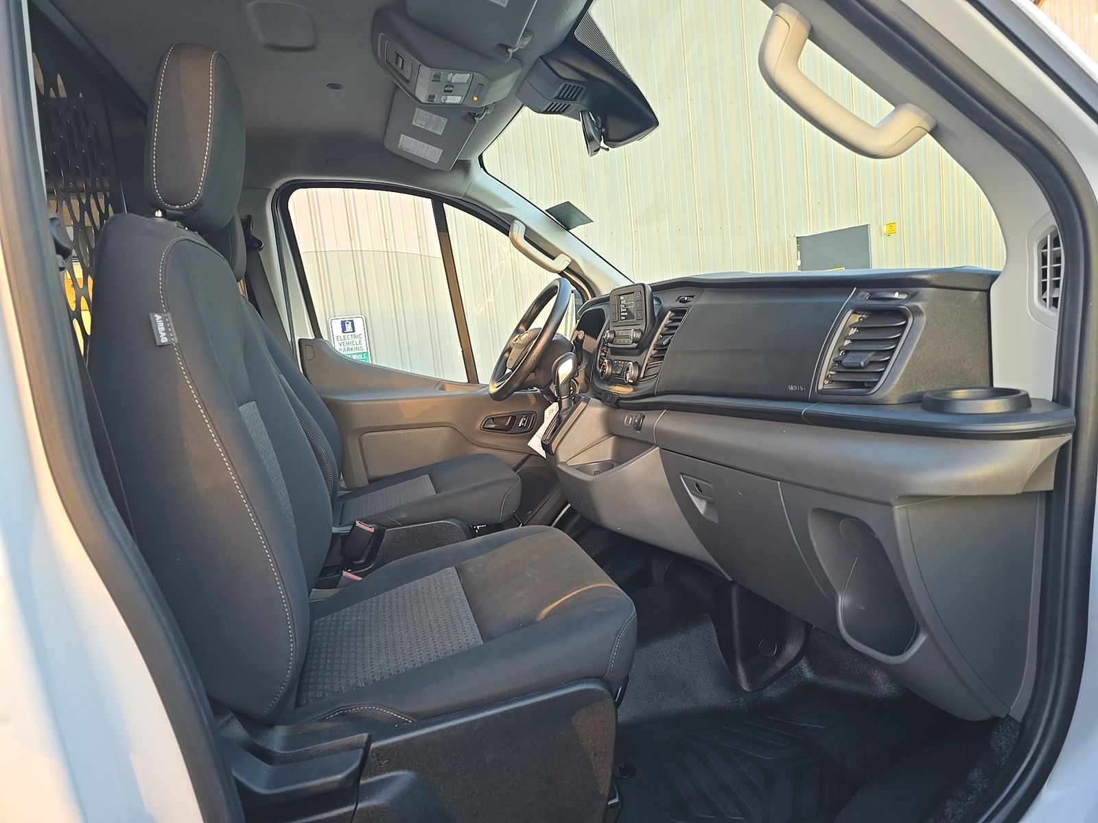 FORD TRANSIT 250 - 9