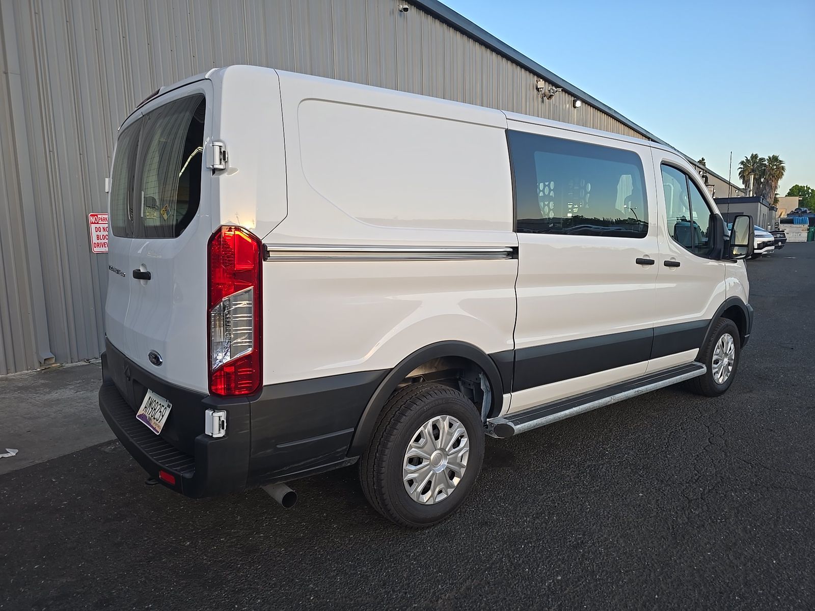 FORD TRANSIT 250 - 5