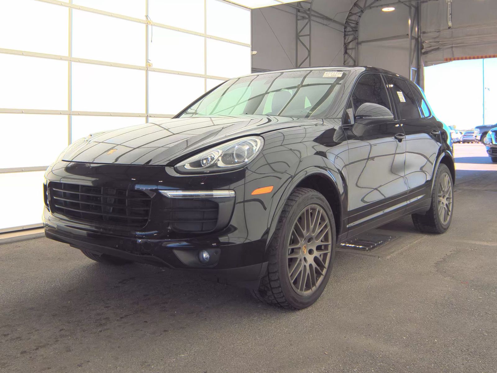 PORSCHE CAYENNE - 1