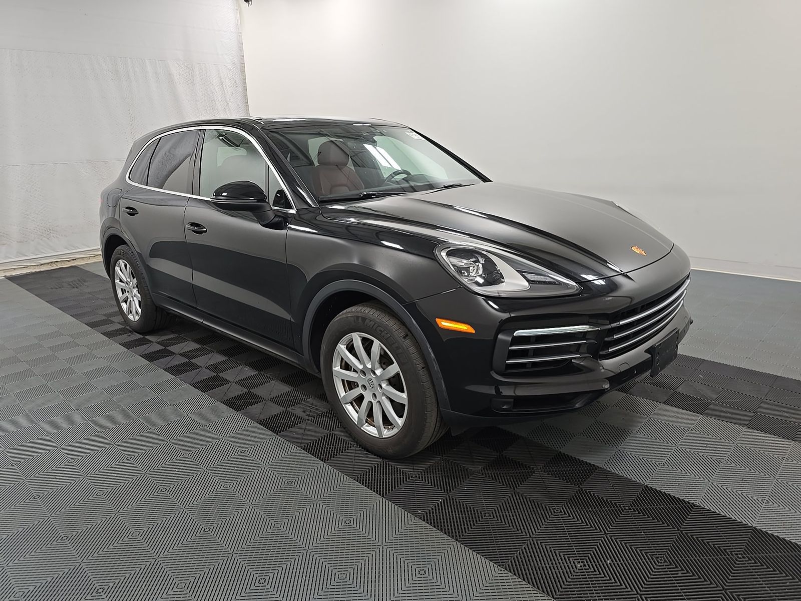 PORSCHE CAYENNE - 4