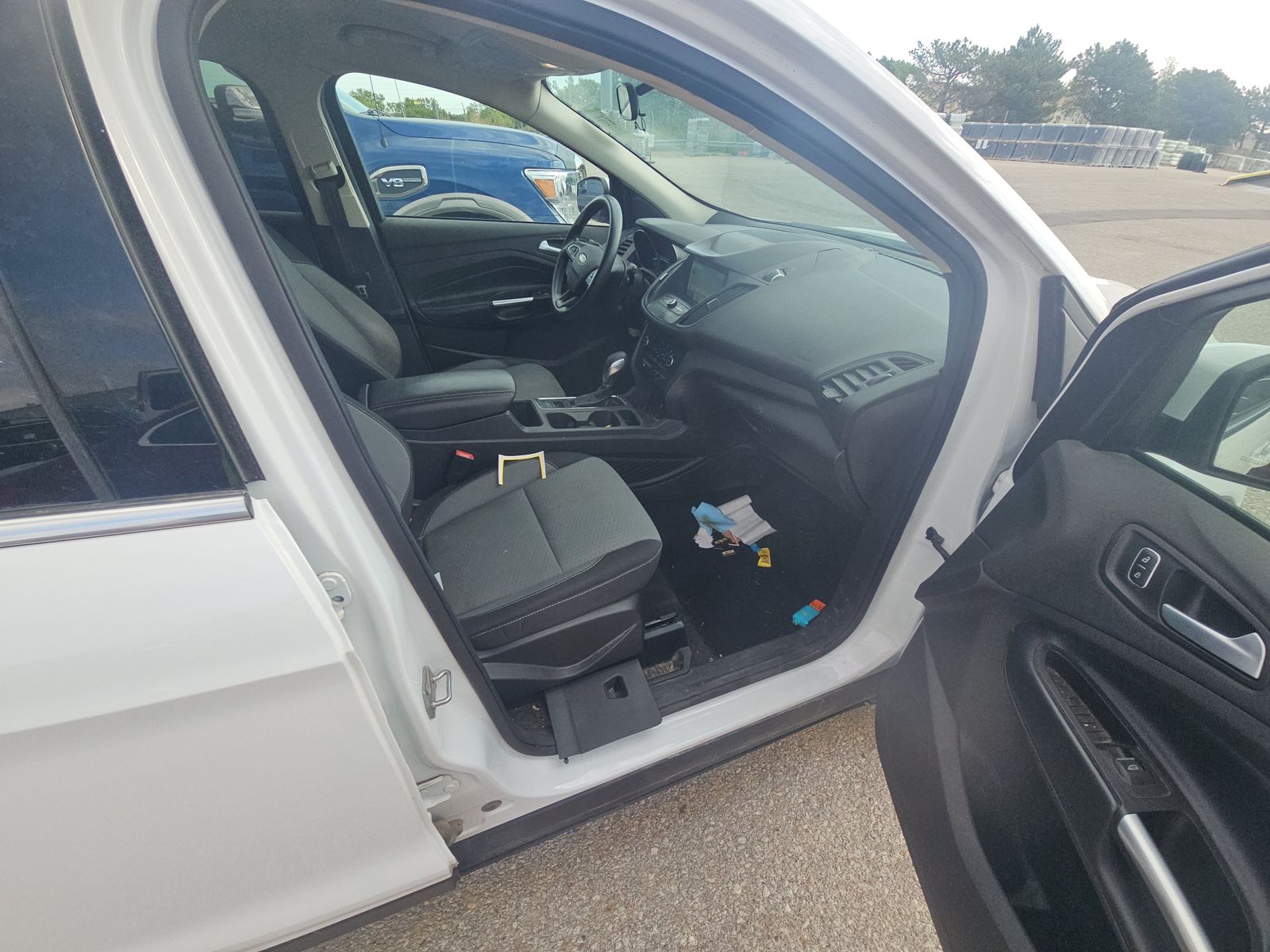 FORD ESCAPE - 9