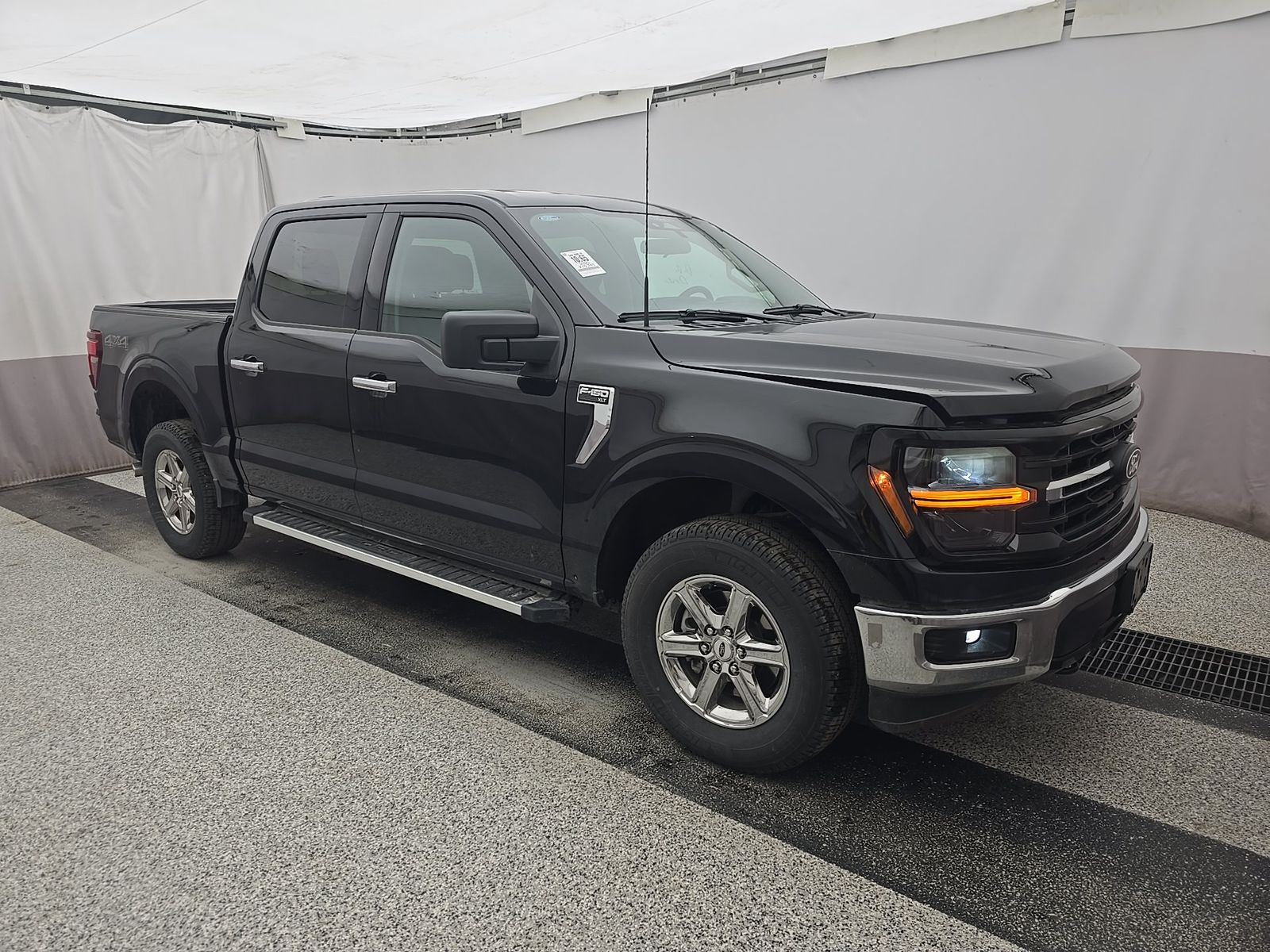 FORD F-150 - 4