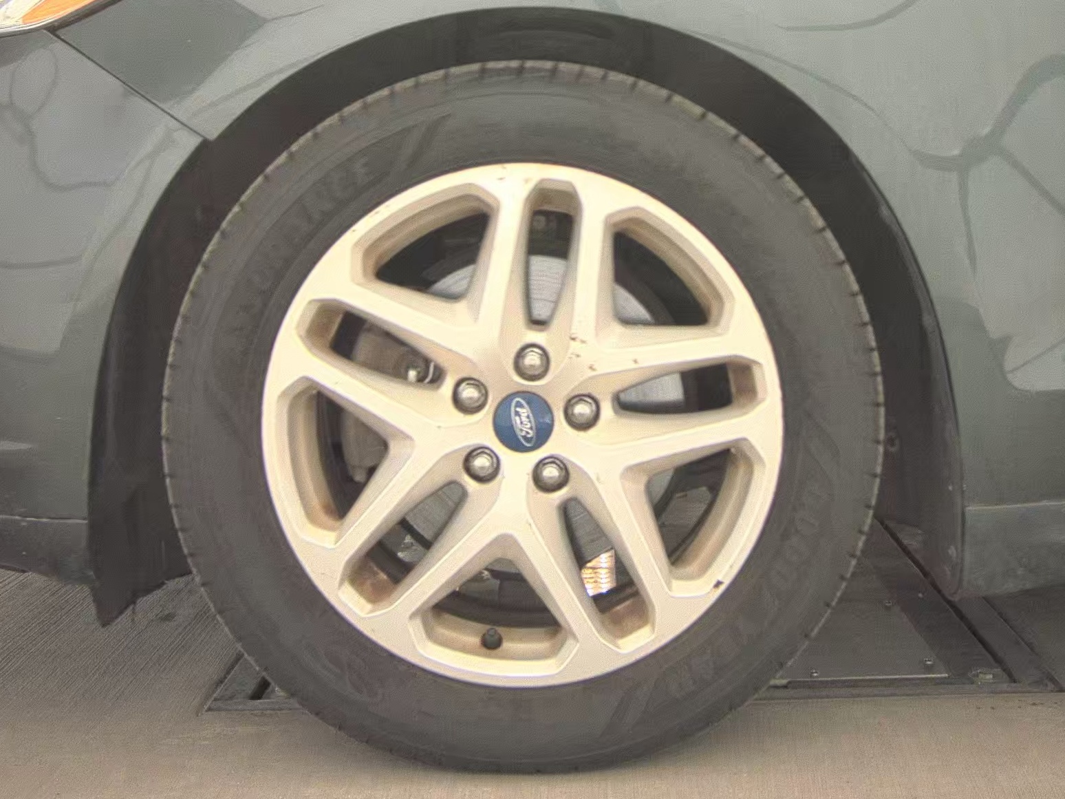 FORD FUSION - 10