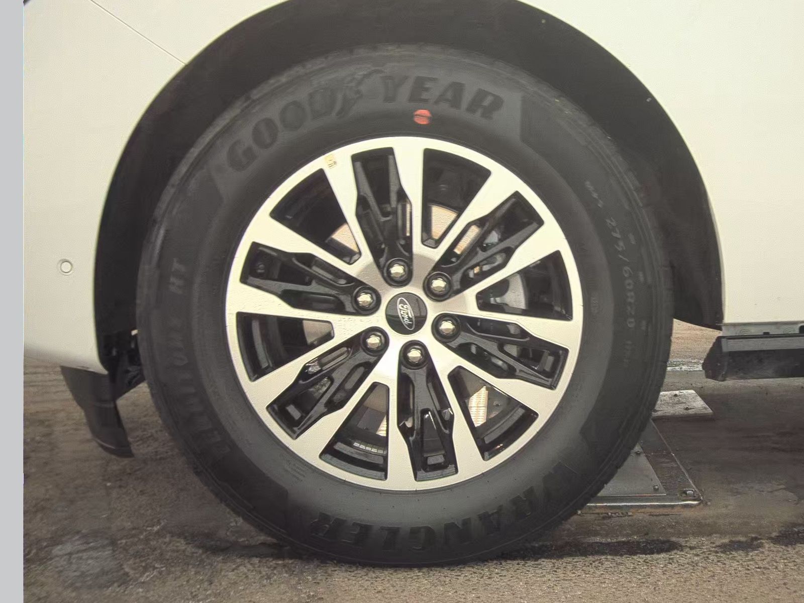 FORD EXPEDITION - 10