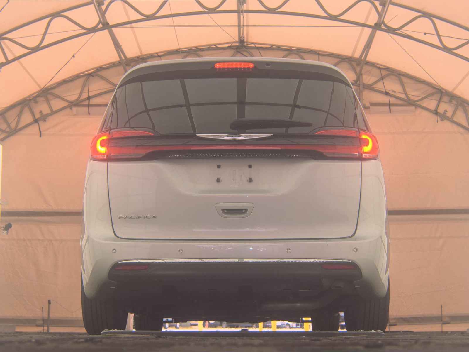 CHRYSLER PACIFICA - 8