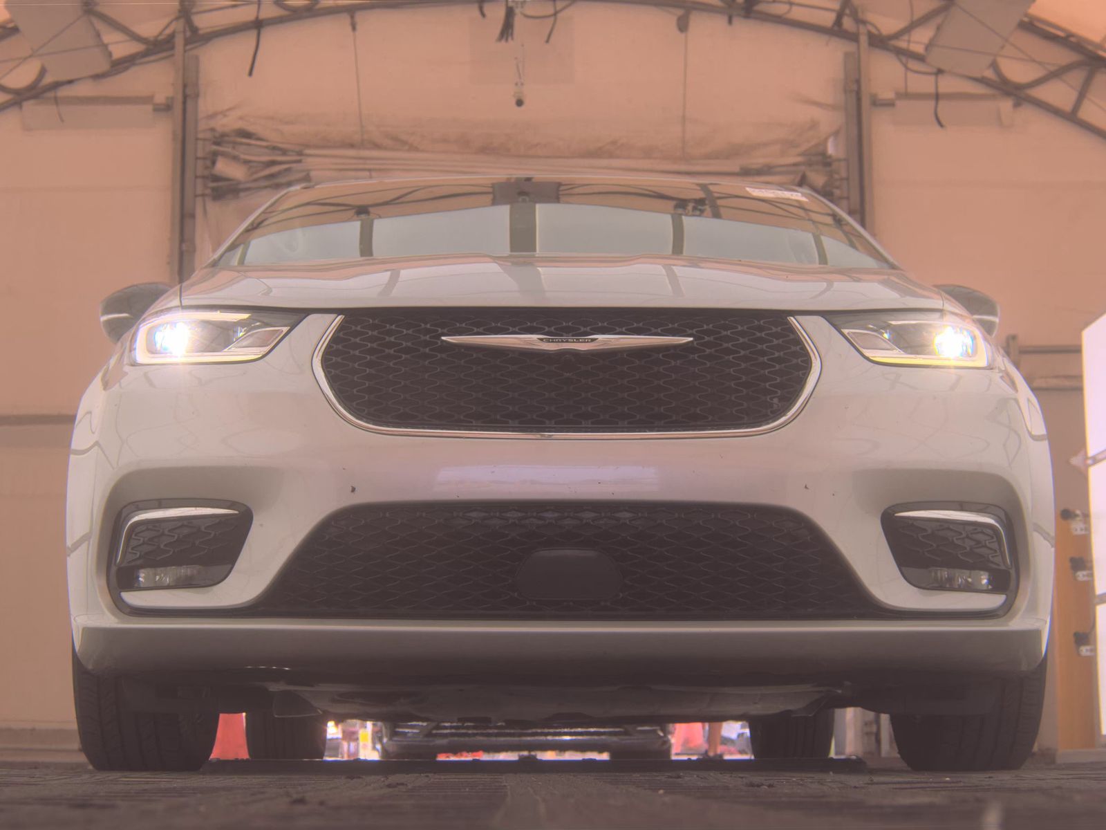 CHRYSLER PACIFICA - 4