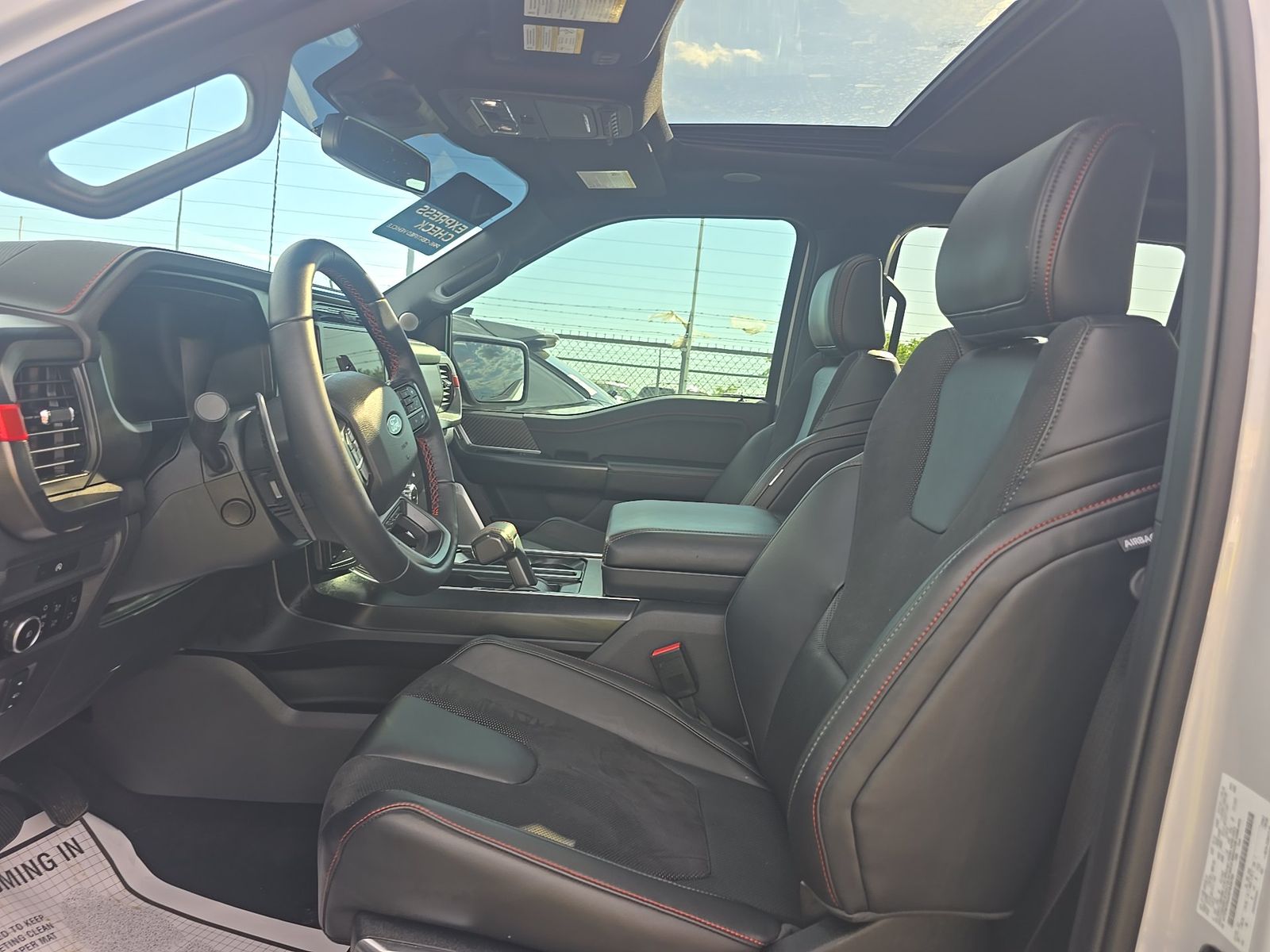 FORD F-150 - 8