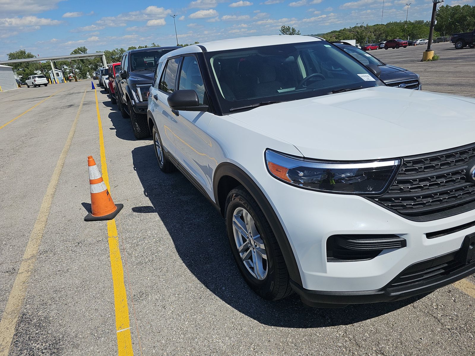 FORD EXPLORER - 4