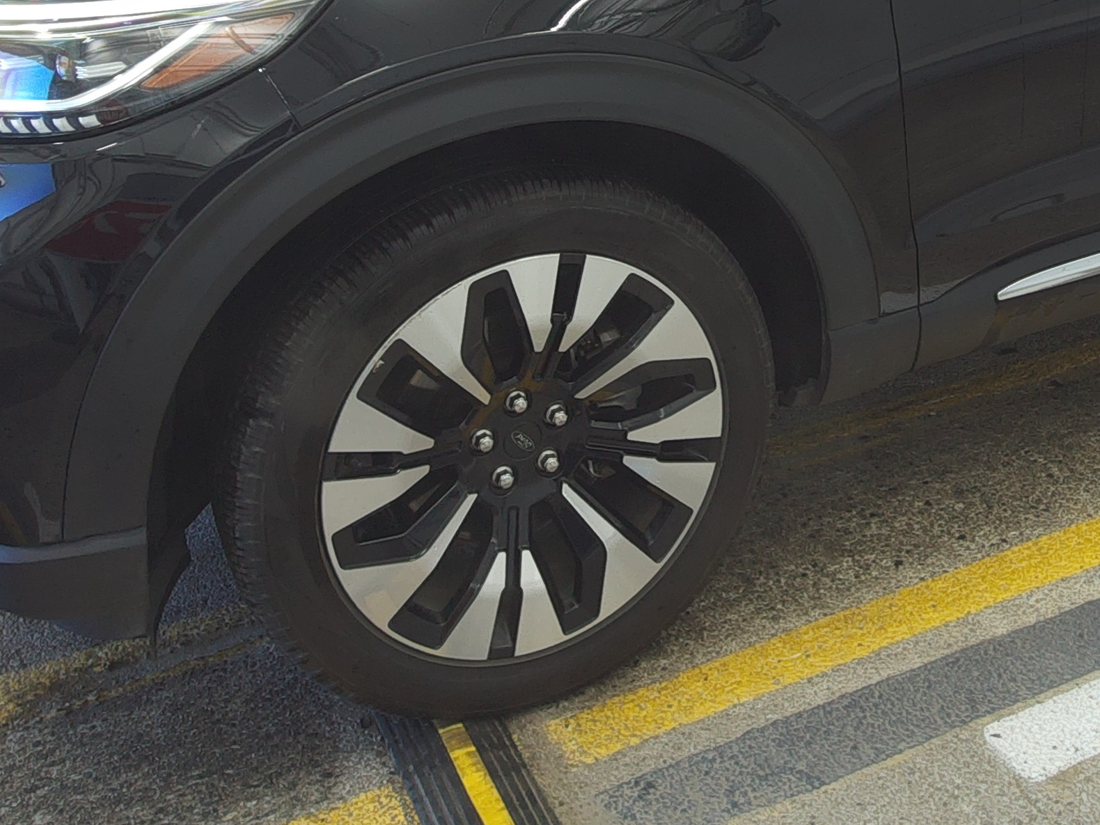 FORD EXPLORER - 8