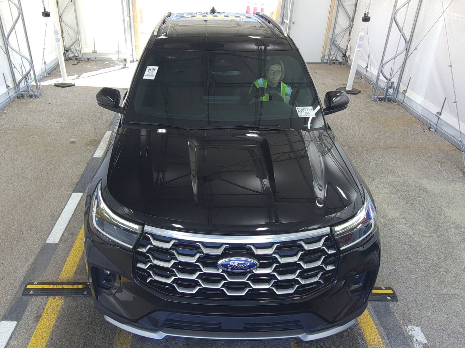 FORD EXPLORER - 3
