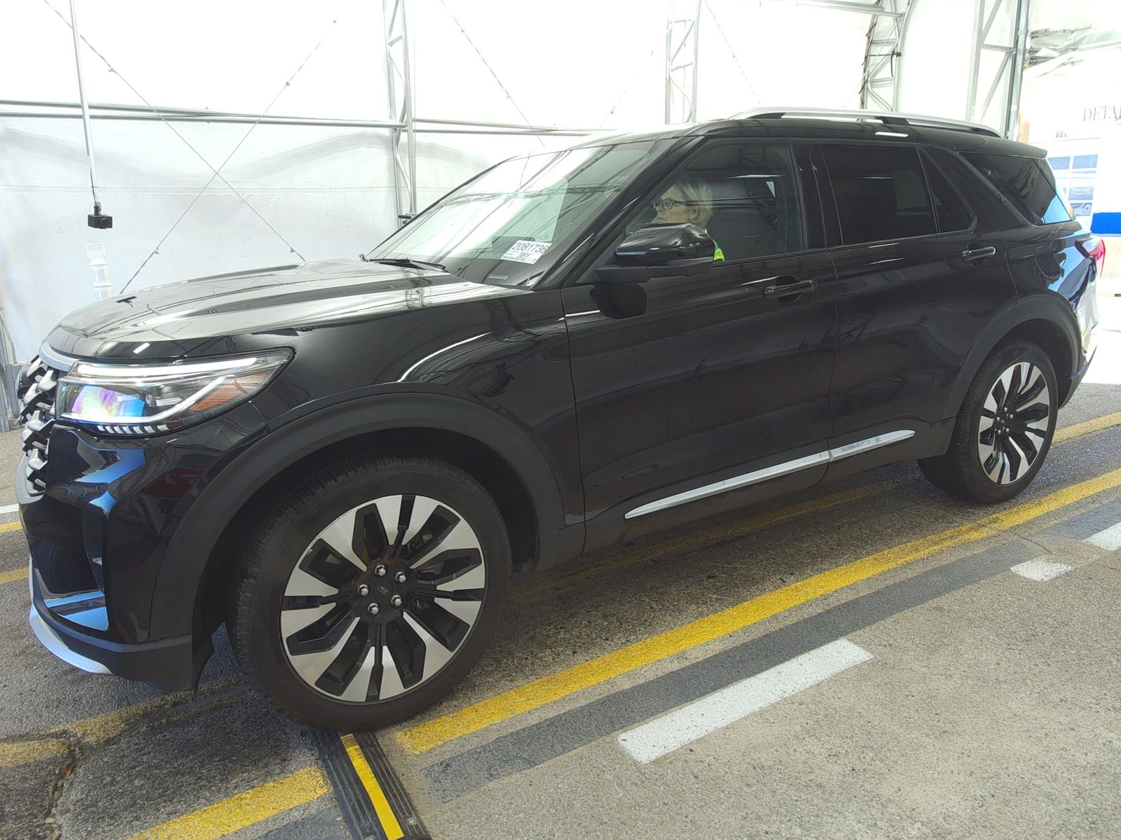 FORD EXPLORER - 1