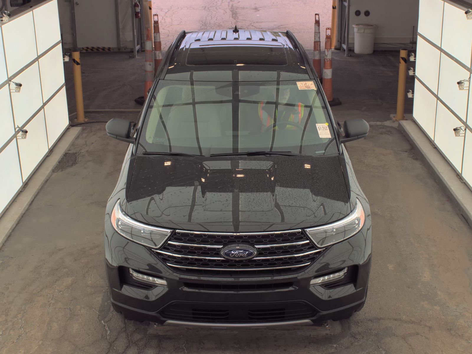FORD EXPLORER - 3