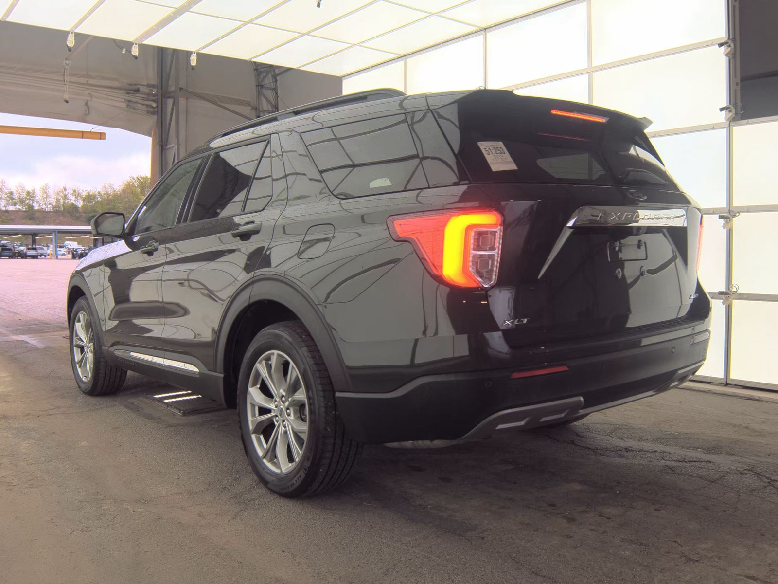 FORD EXPLORER - 9
