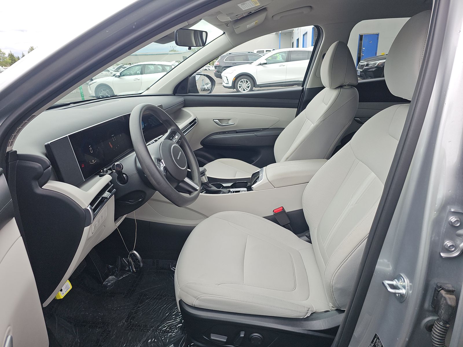 HYUNDAI TUCSON - 8
