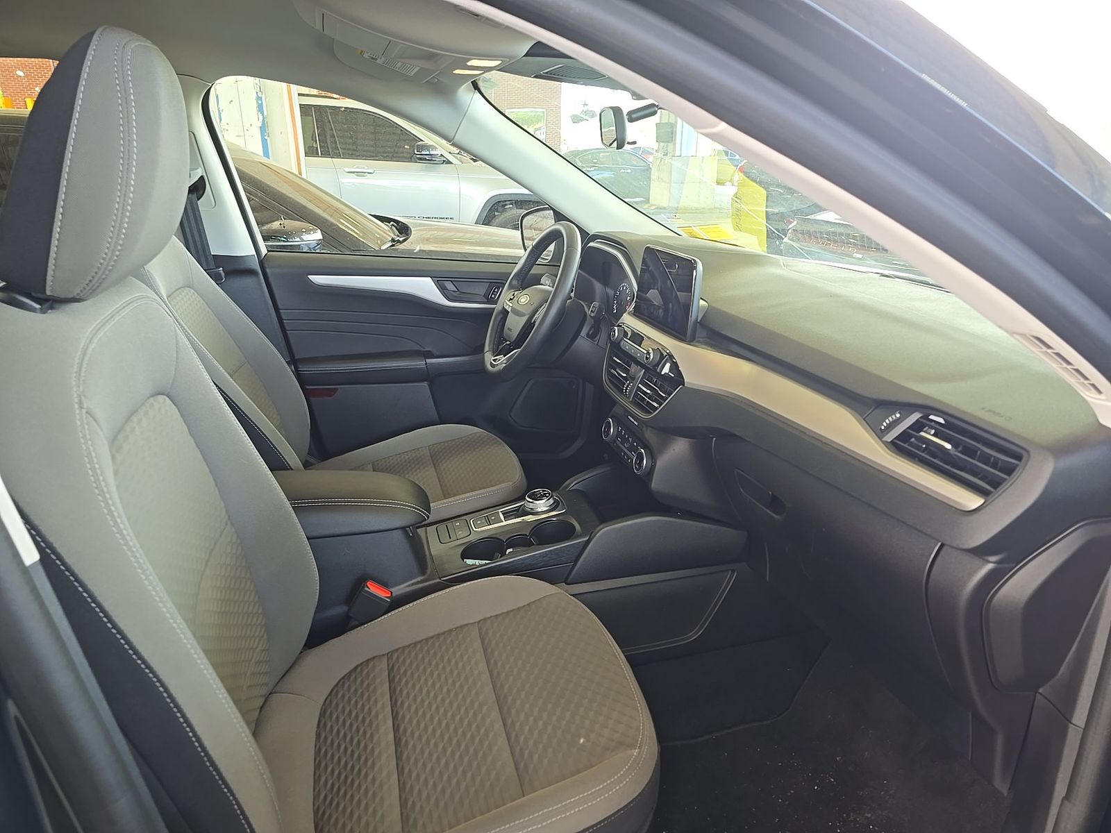 FORD ESCAPE - 9