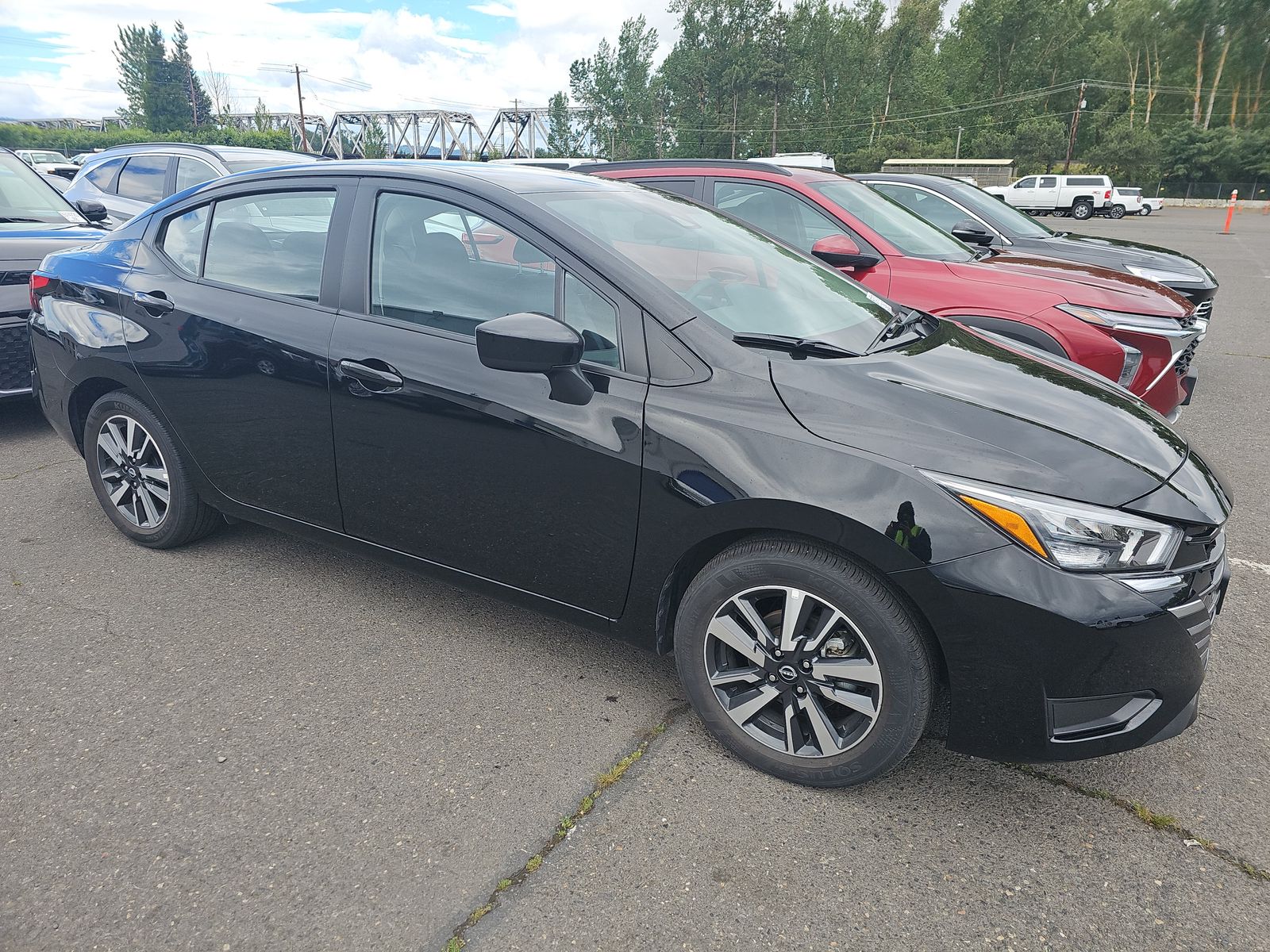 NISSAN VERSA - 4