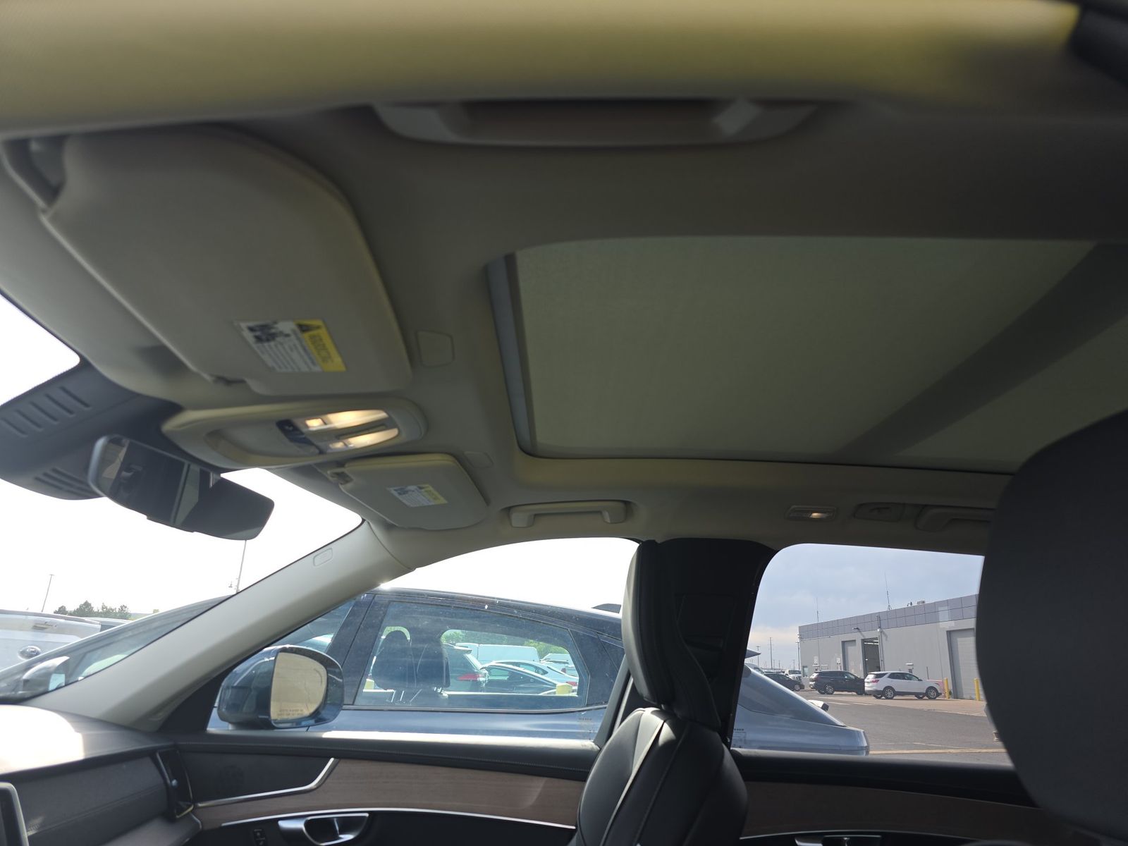 2025 Volvo XC90 B6 Plus FWD