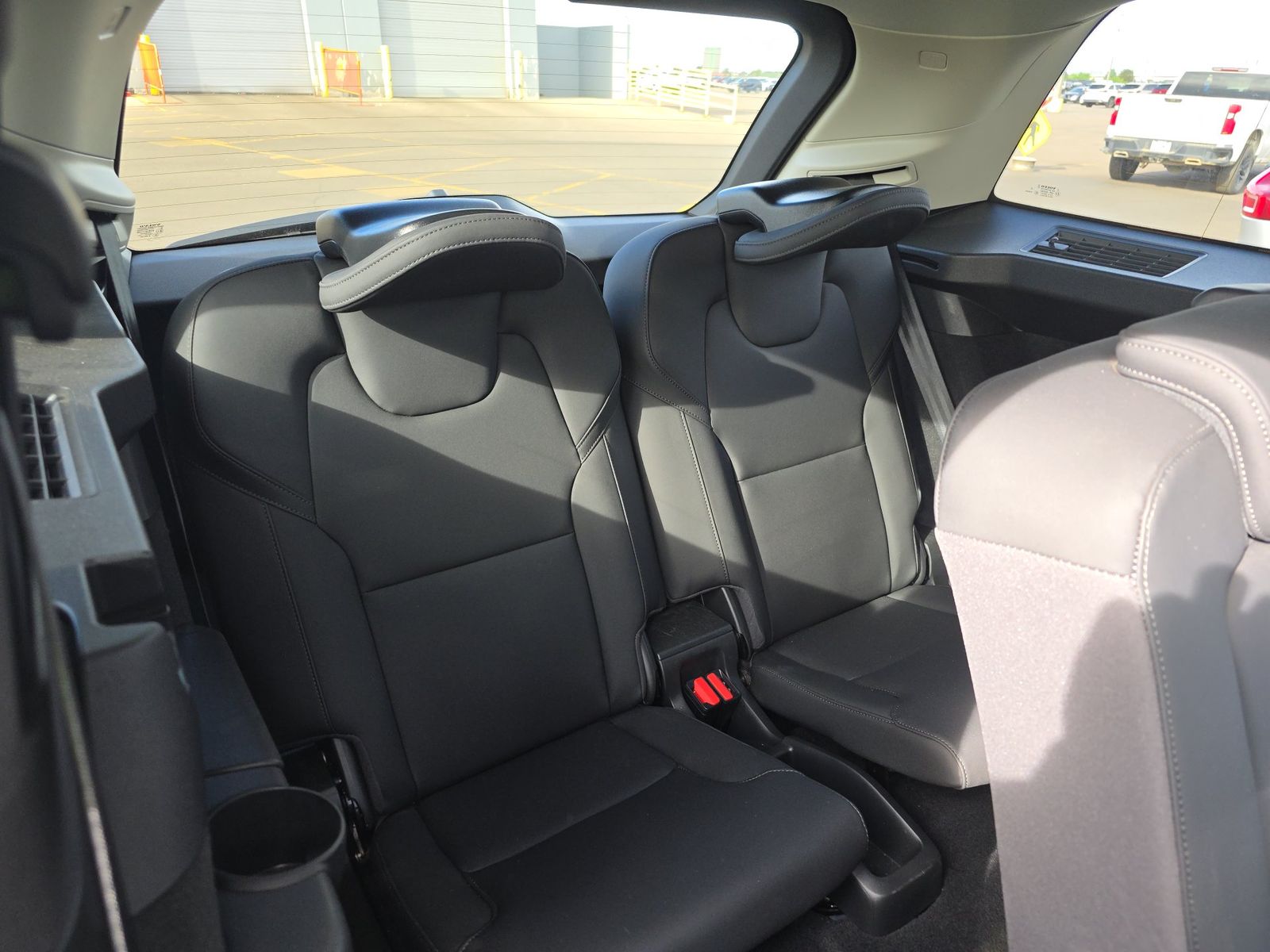 2025 Volvo XC90 B6 Plus FWD