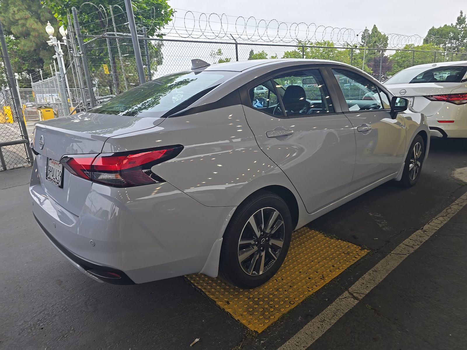 NISSAN VERSA - 5