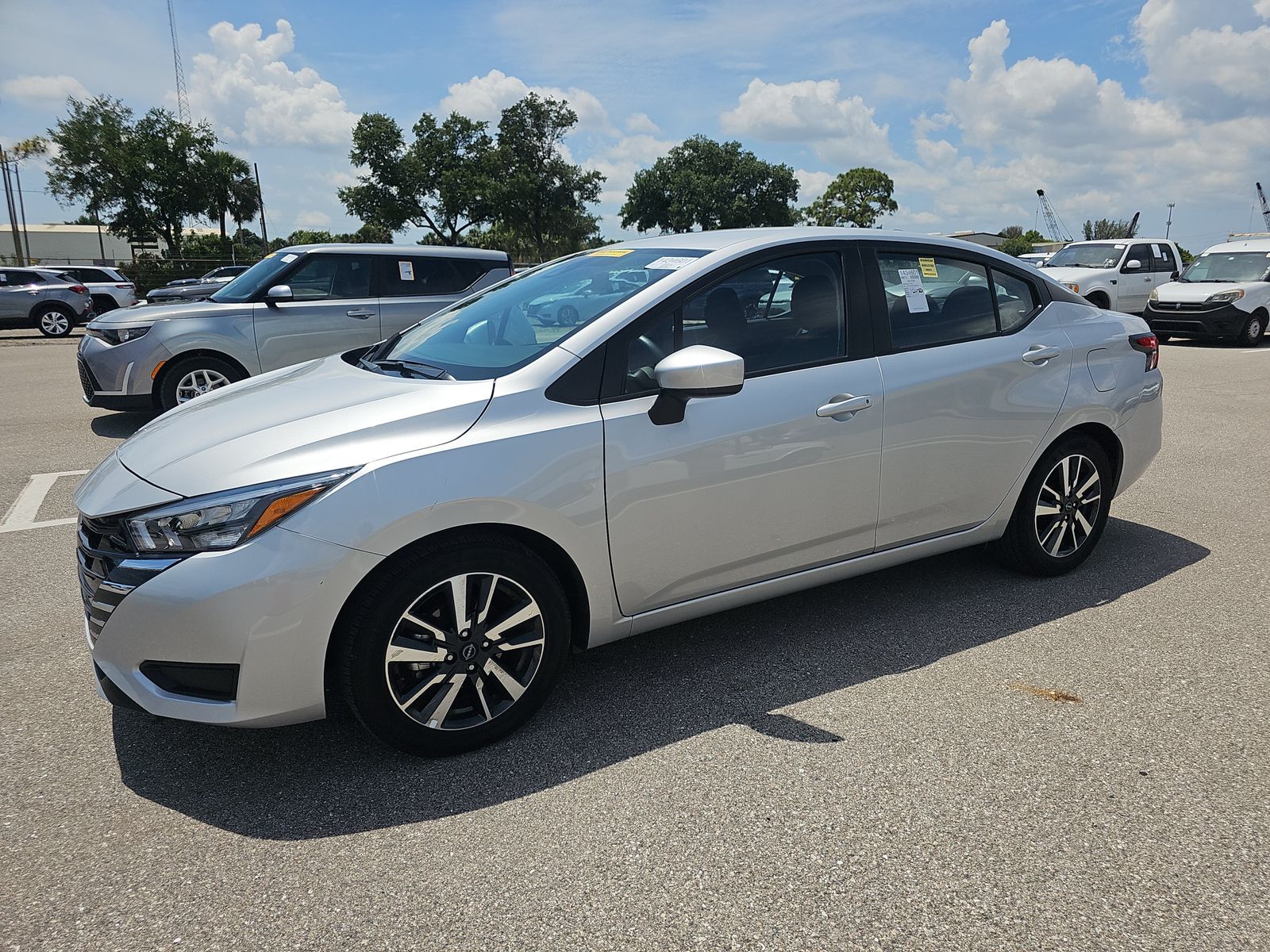 NISSAN VERSA - 1