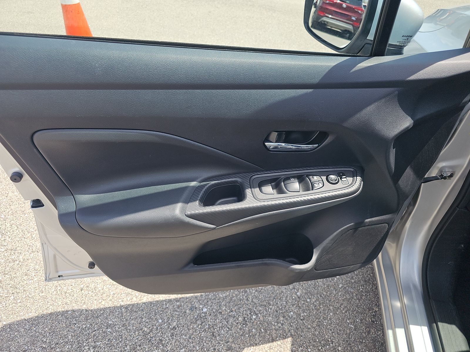 NISSAN VERSA - 10