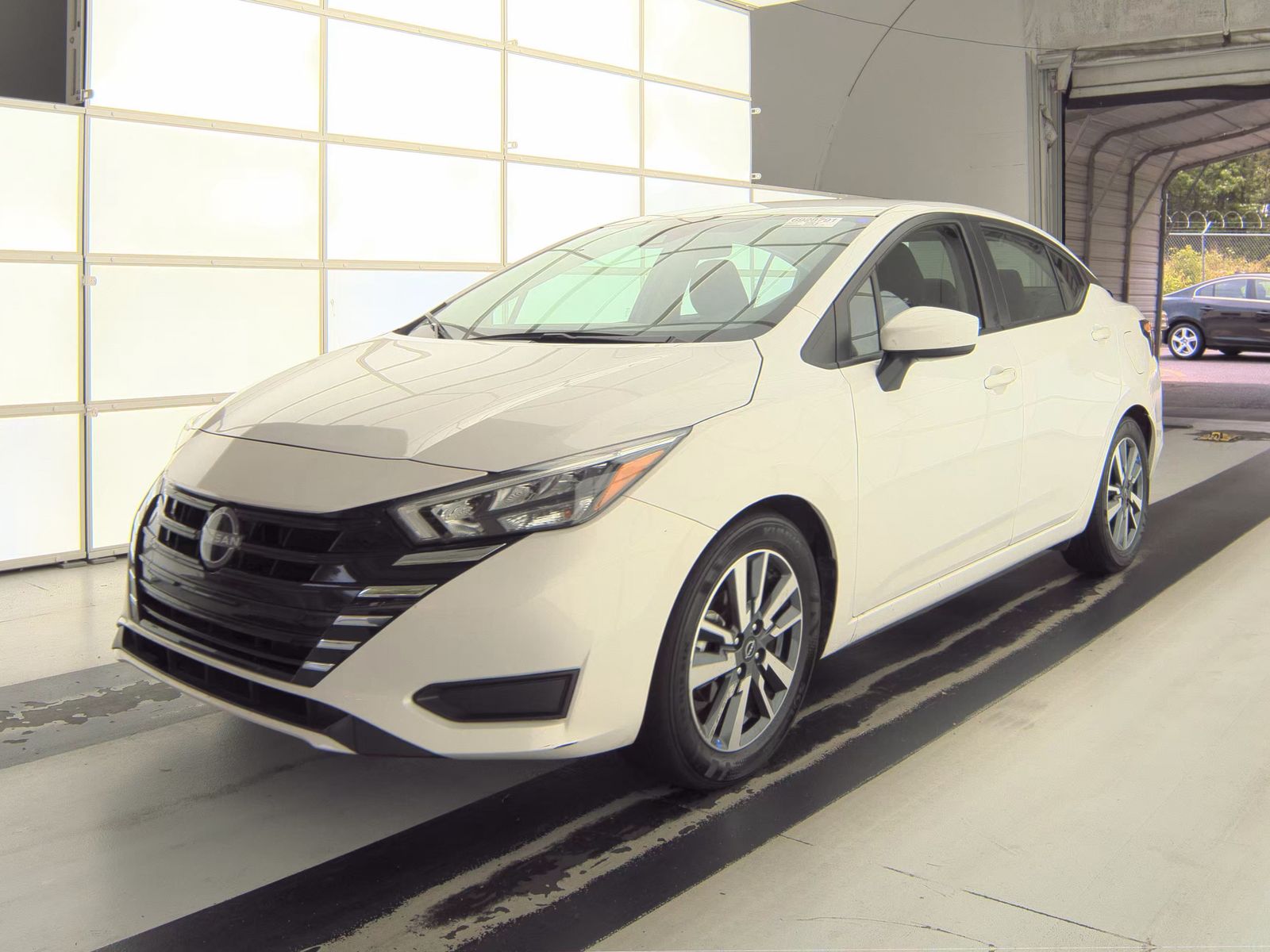 NISSAN VERSA - 1