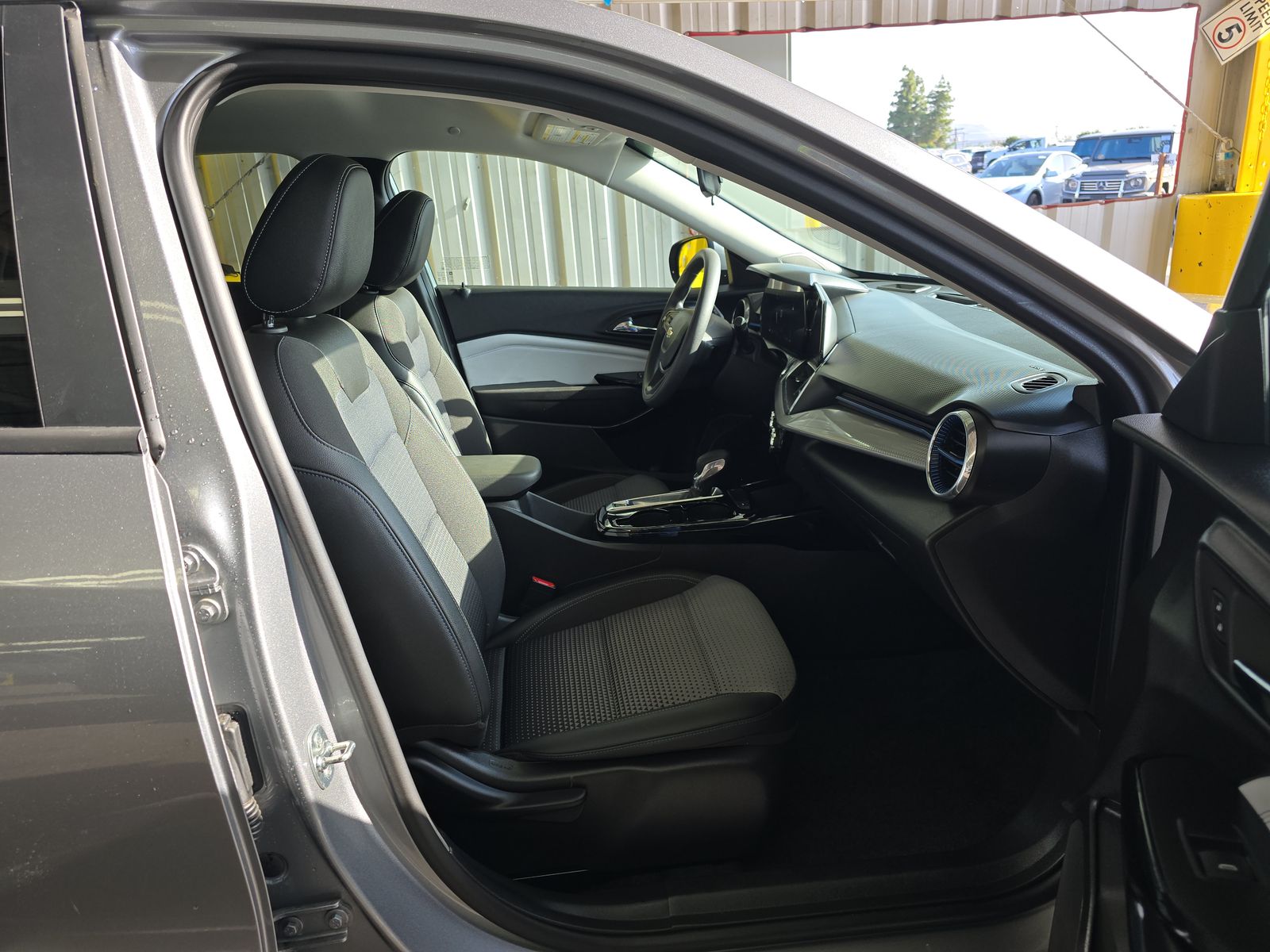 CHEVROLET TRAX - 9