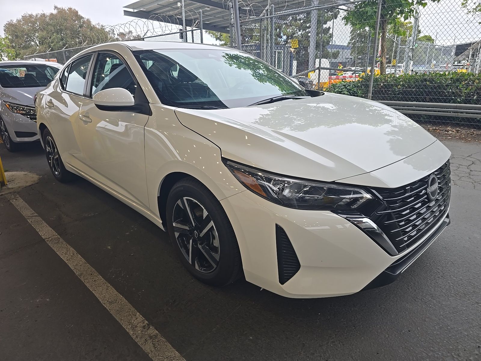 NISSAN SENTRA - 4