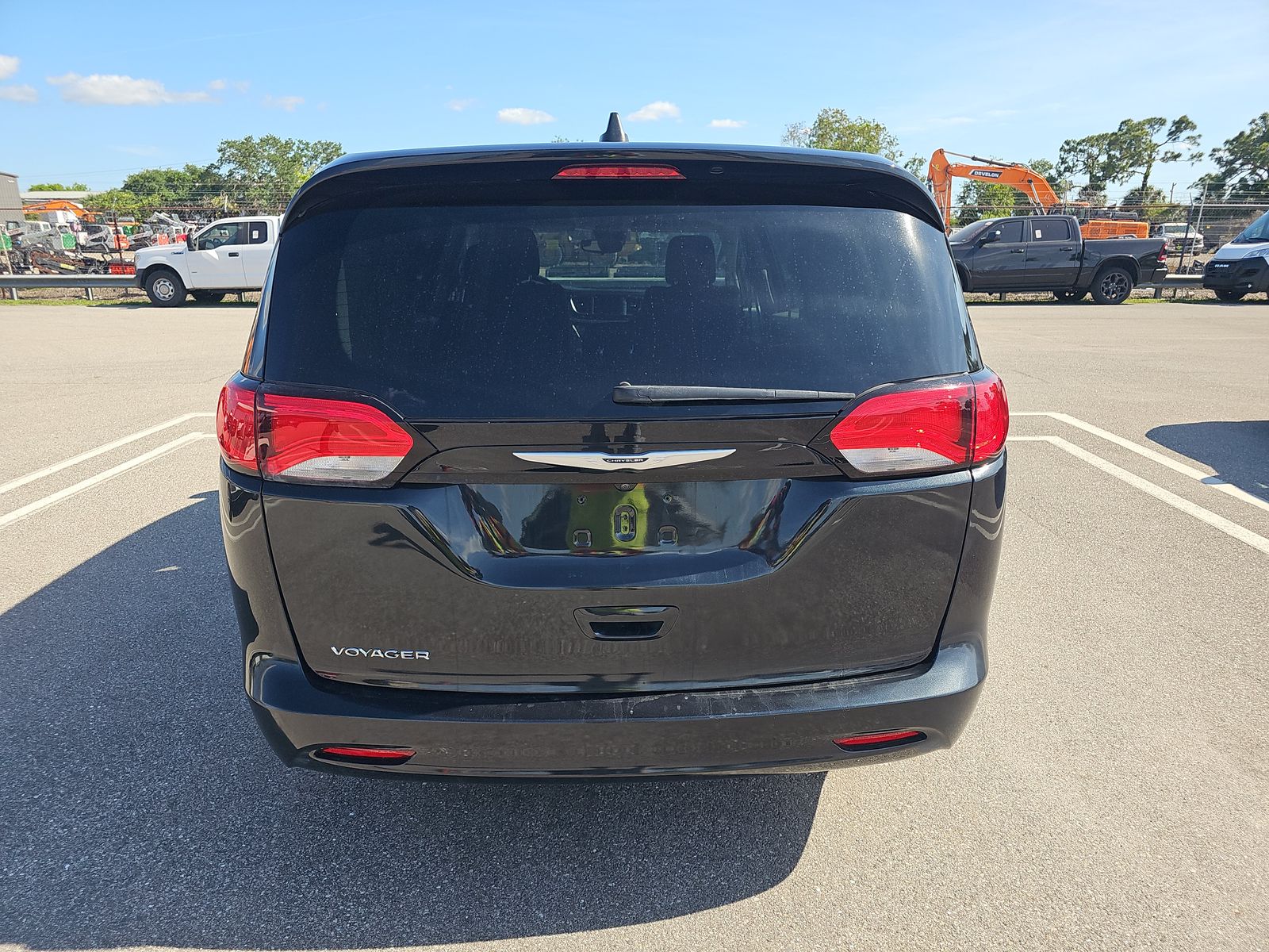 CHRYSLER VOYAGER - 6