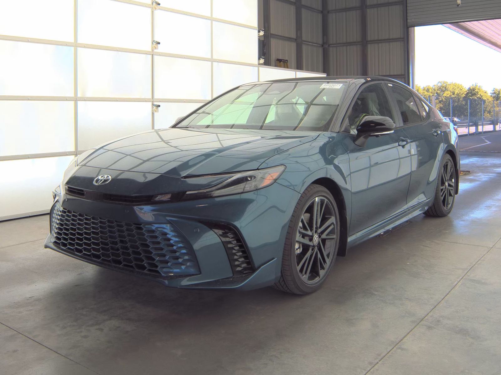 TOYOTA CAMRY - 1