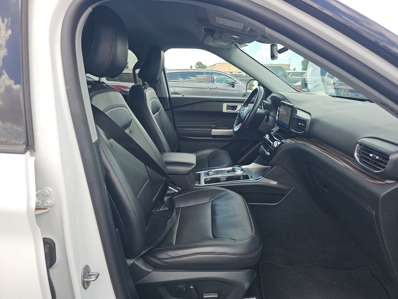 FORD EXPLORER - 9