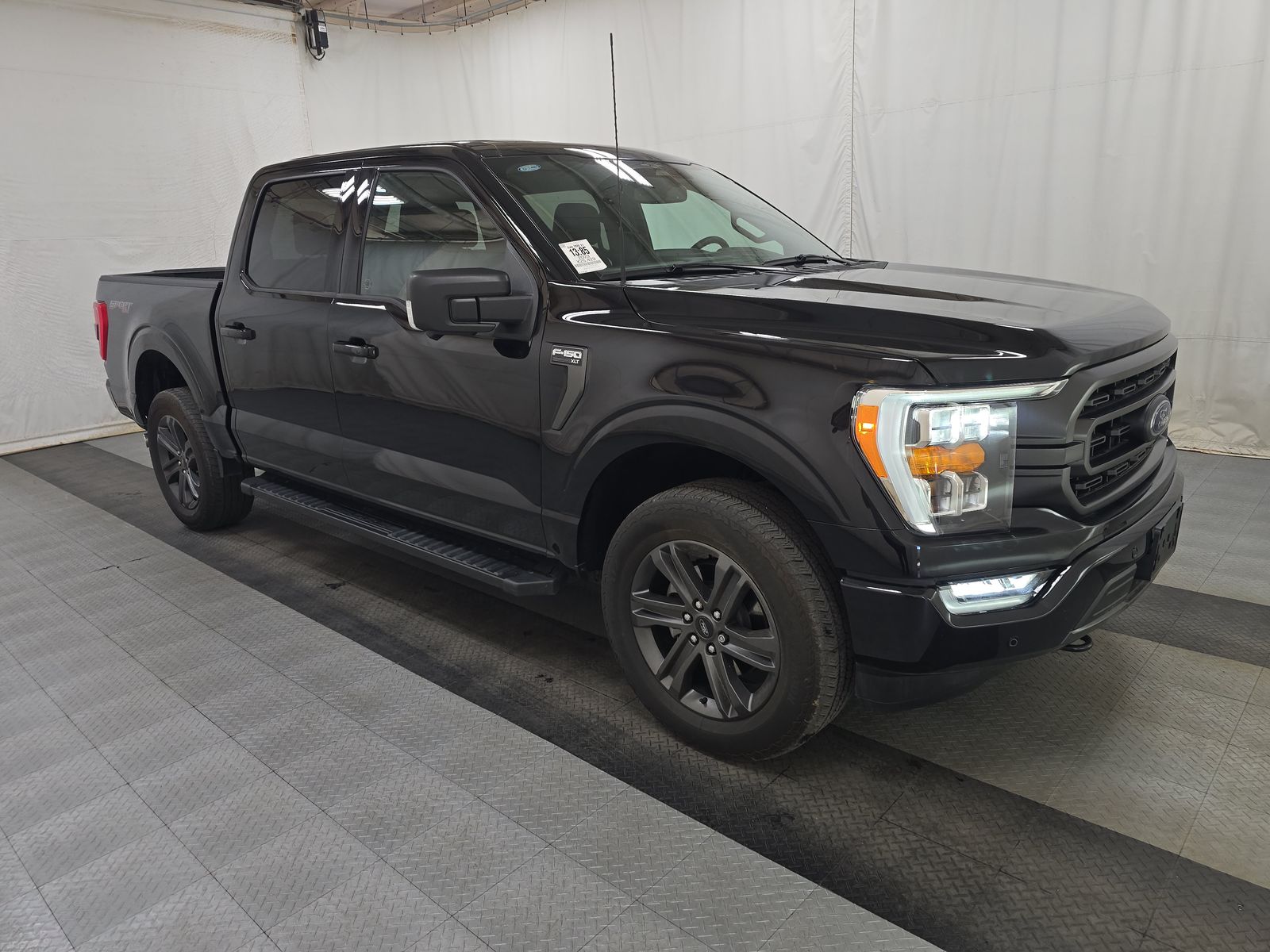 FORD F-150 - 4