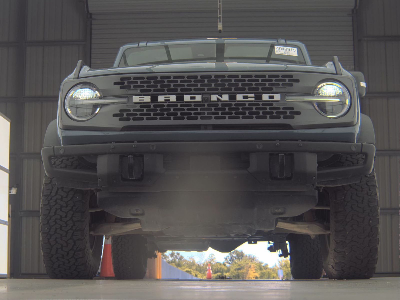 FORD BRONCO - 4