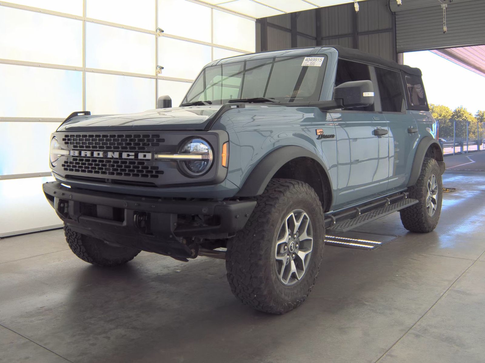 FORD BRONCO - 1