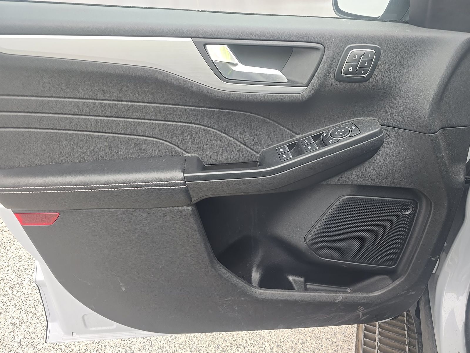 FORD ESCAPE - 10